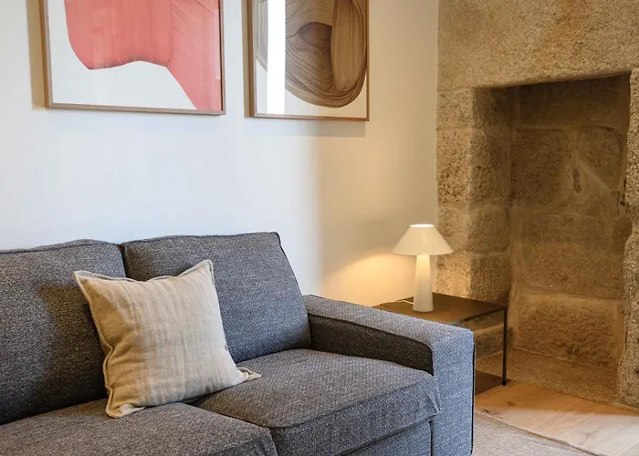 Pause Apartments